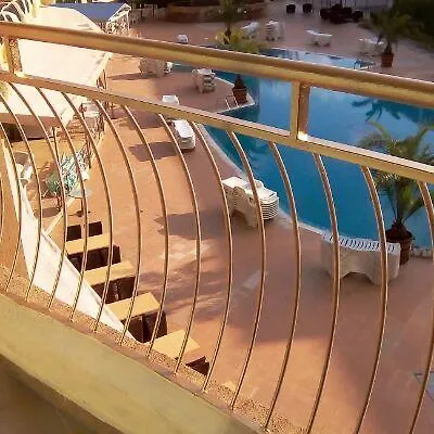 Хотел Versace Studio Grenada *